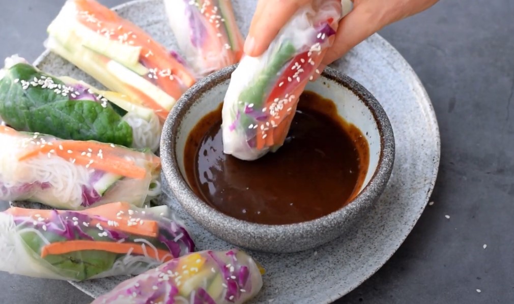 Hoisin sauce dipping sauce